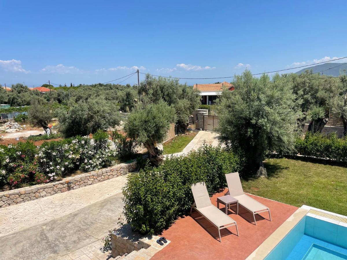 Villa Iris Complex