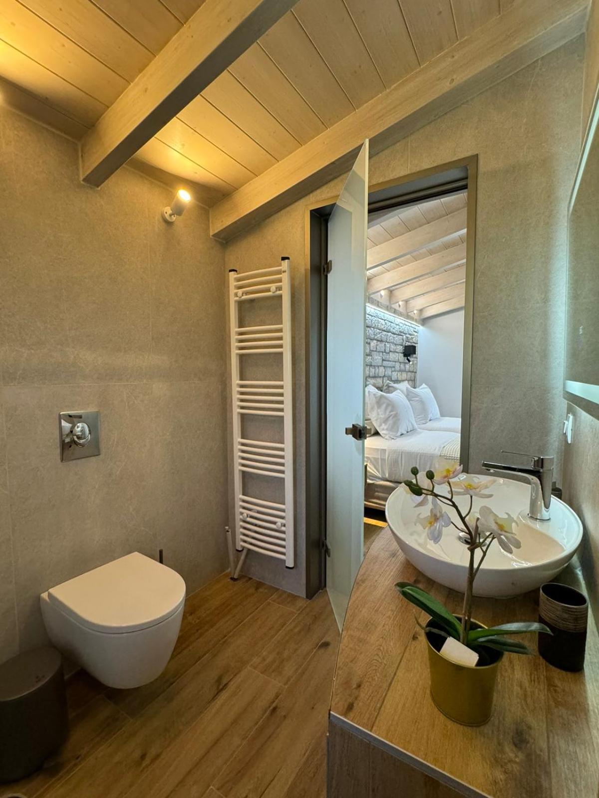 Iris Complex Villa