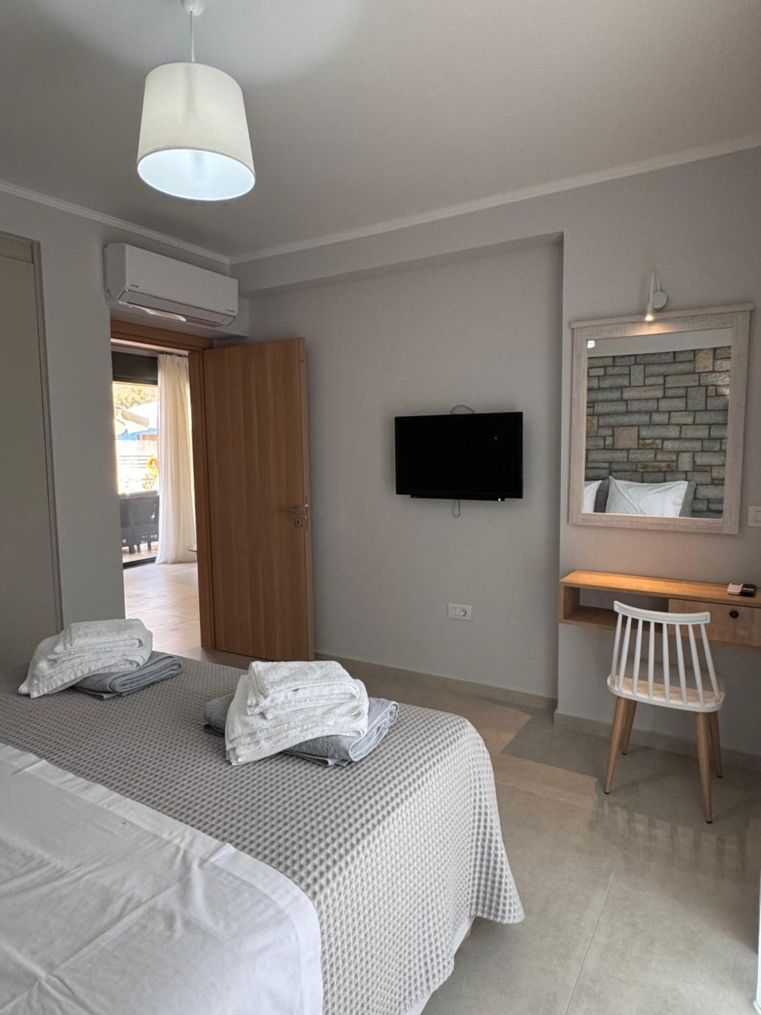 Iris Complex Villa *